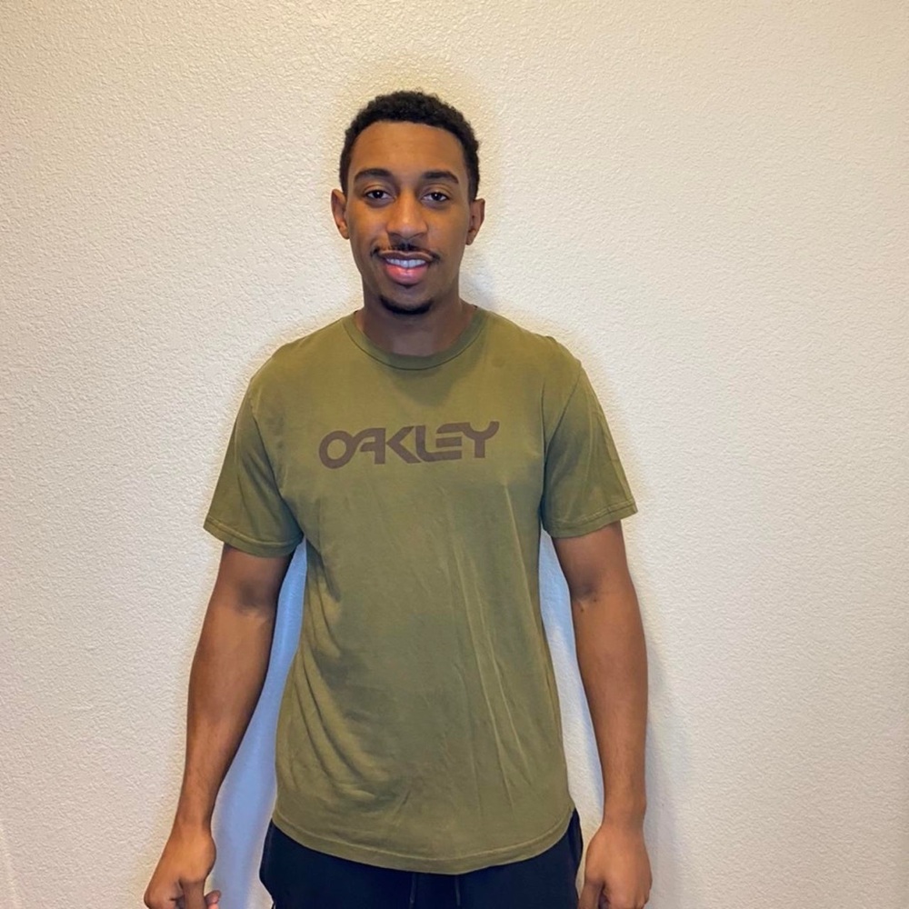 OAKLEY T-SHIRT